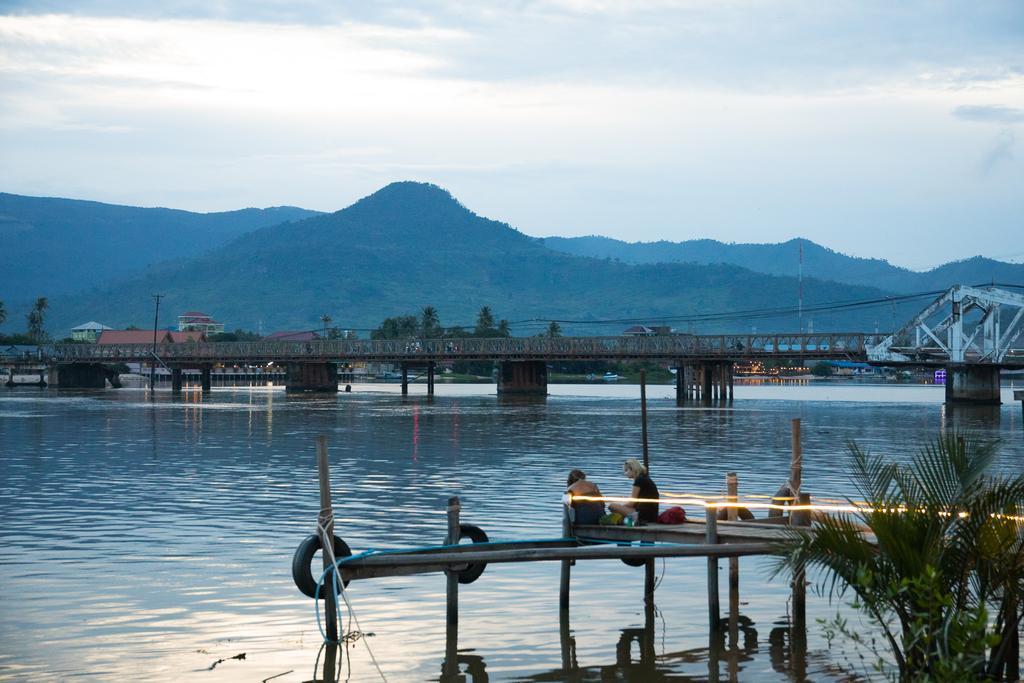 Nomads Guesthouse Kampot Eksteriør bilde